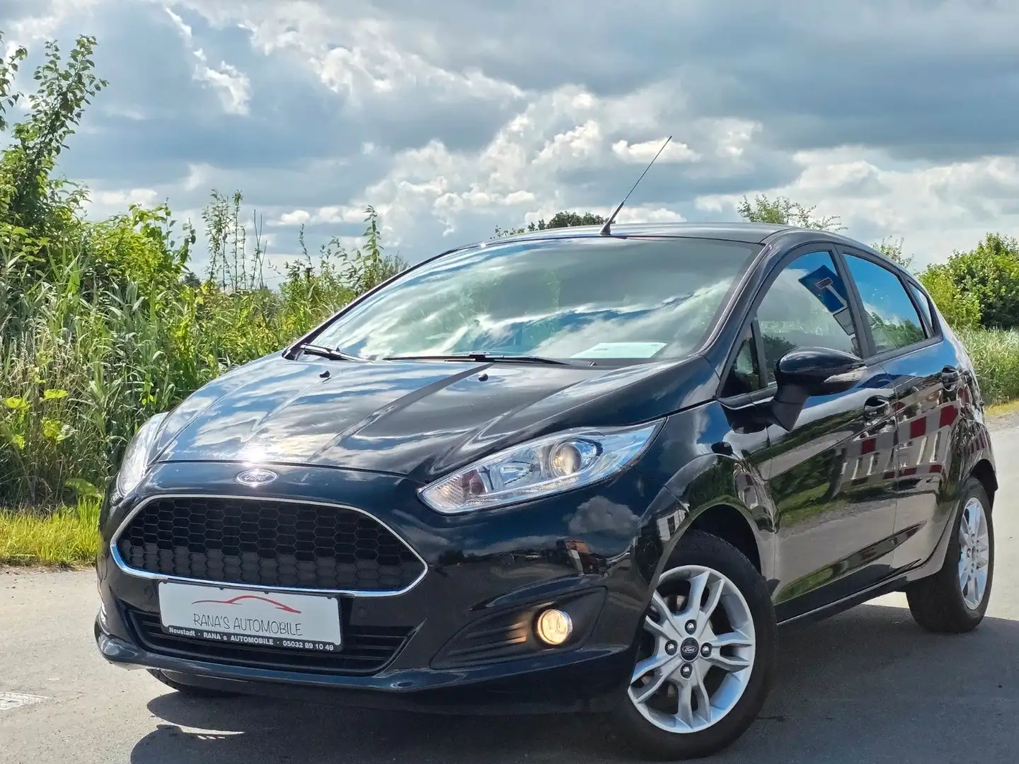 Ford Fiesta Celebration(HU AU NEU Einparkhilfe Euro6) Noir - 1