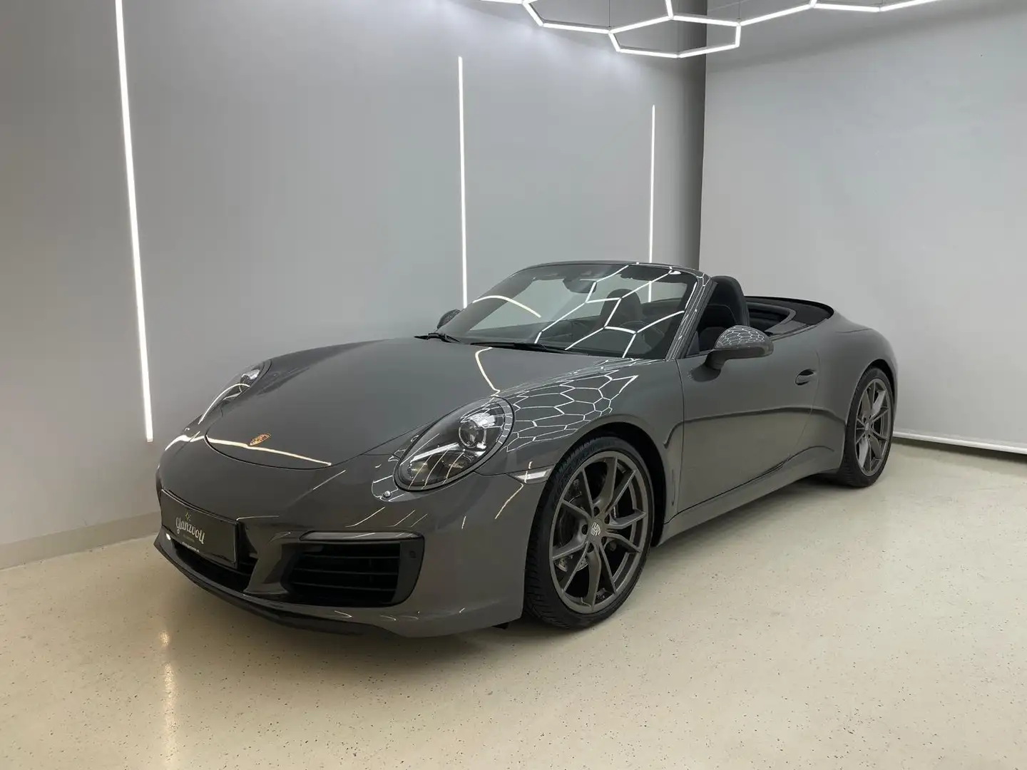 Porsche 991 .2 Cabrio *PDK*Sport-Auspuff*Sportsitze*Teilleder* Gris - 1