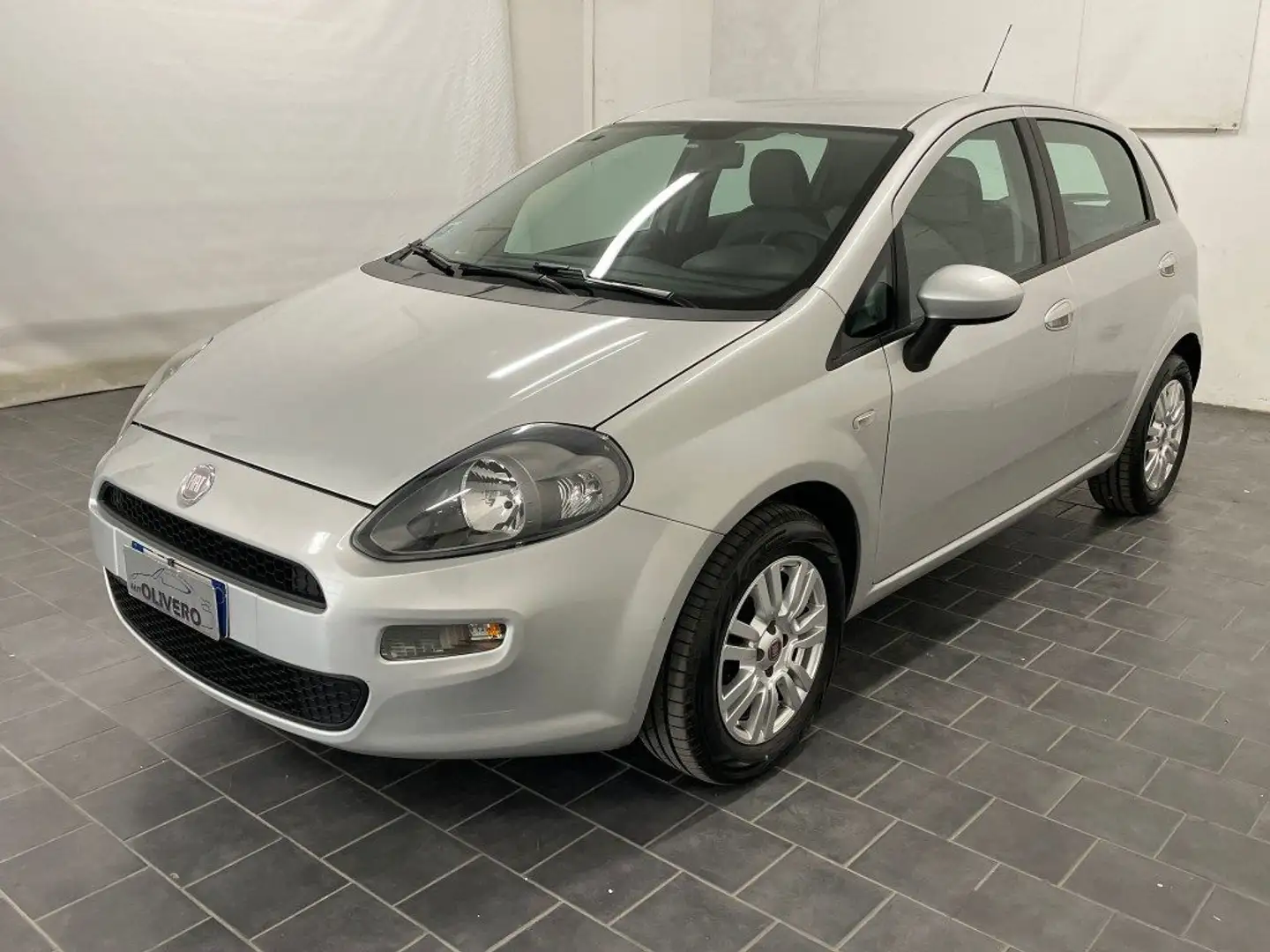 Fiat Punto 1.4 8V 77CV GPL 5 porte Lounge Grigio - 2