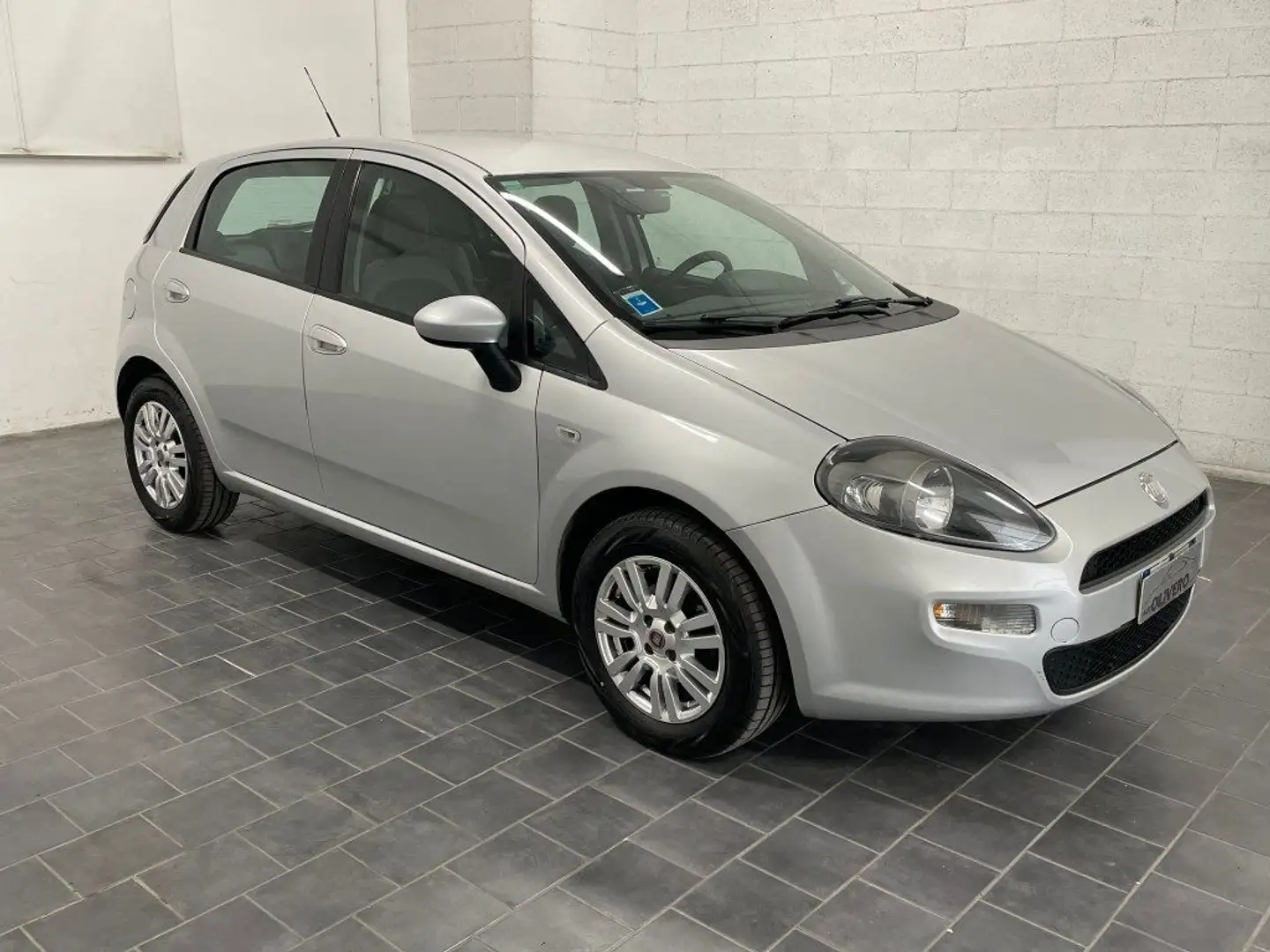 Fiat Punto 1.4 8V 77CV GPL 5 porte Lounge Grigio - 1