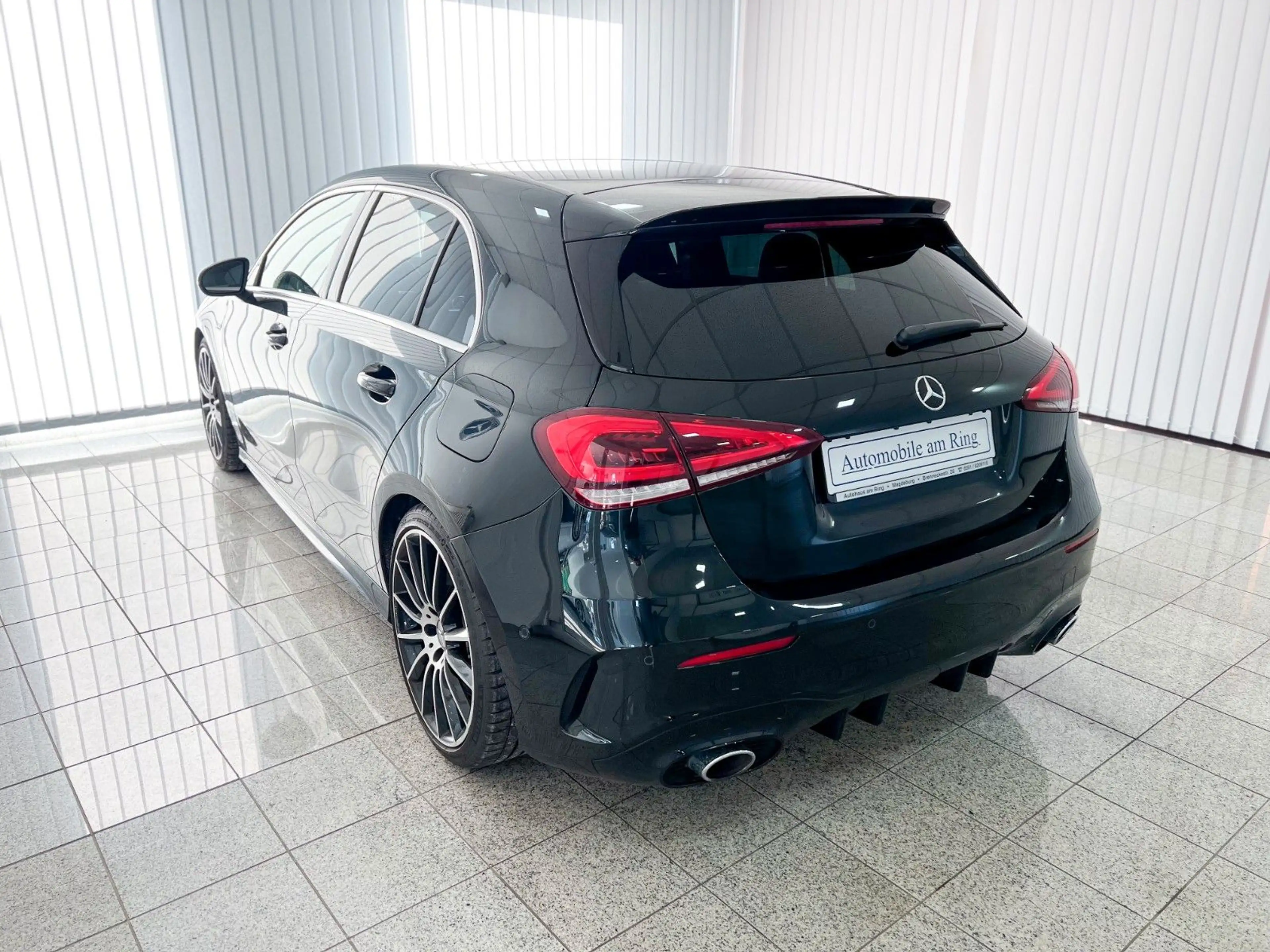 Mercedes-Benz A 35 AMG 4Matic 36.000 km Navi LED 1 Hand ! — photo 9