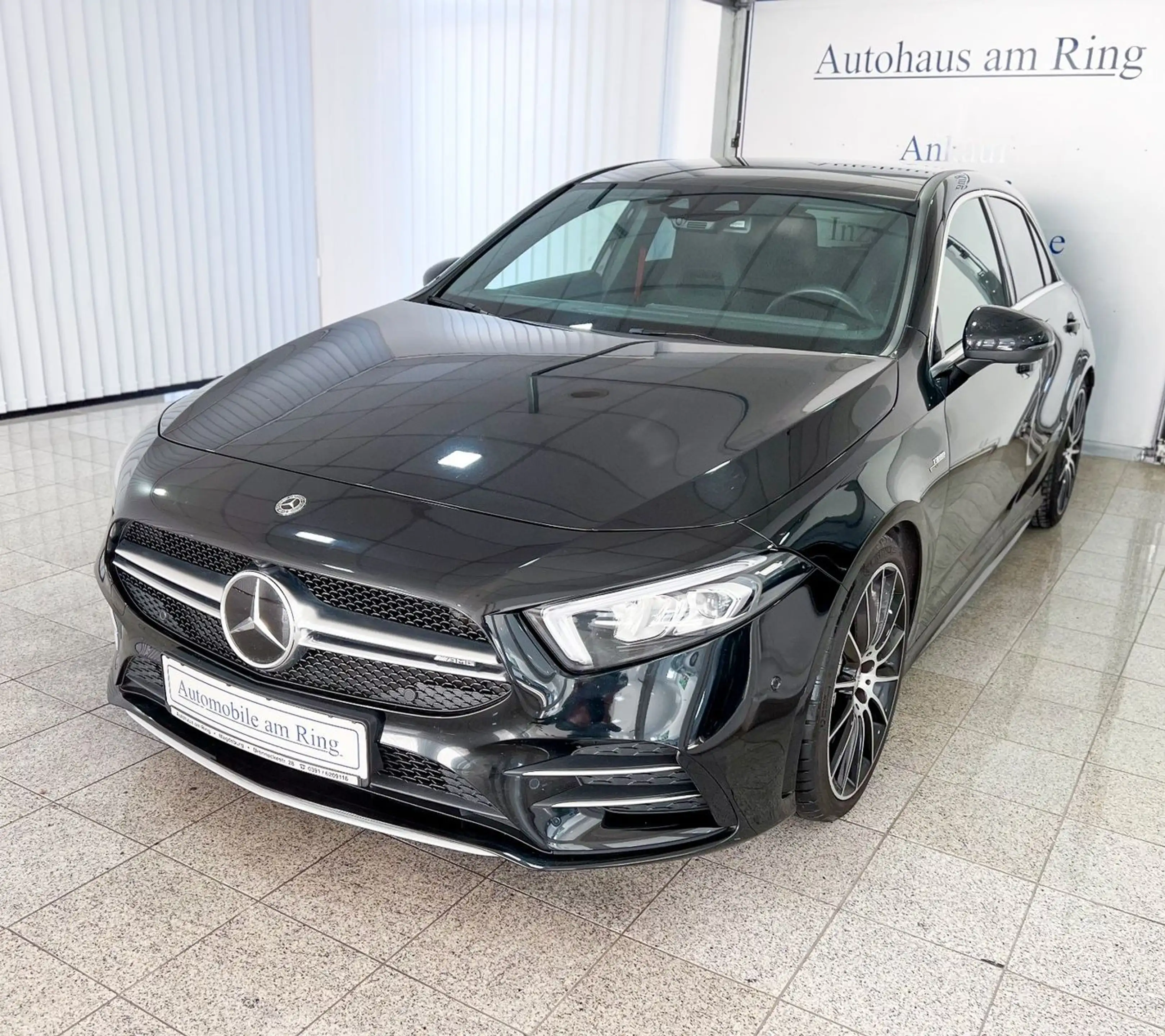 Mercedes-Benz A 35 AMG 4Matic 36.000 km Navi LED 1 Hand ! — photo 3