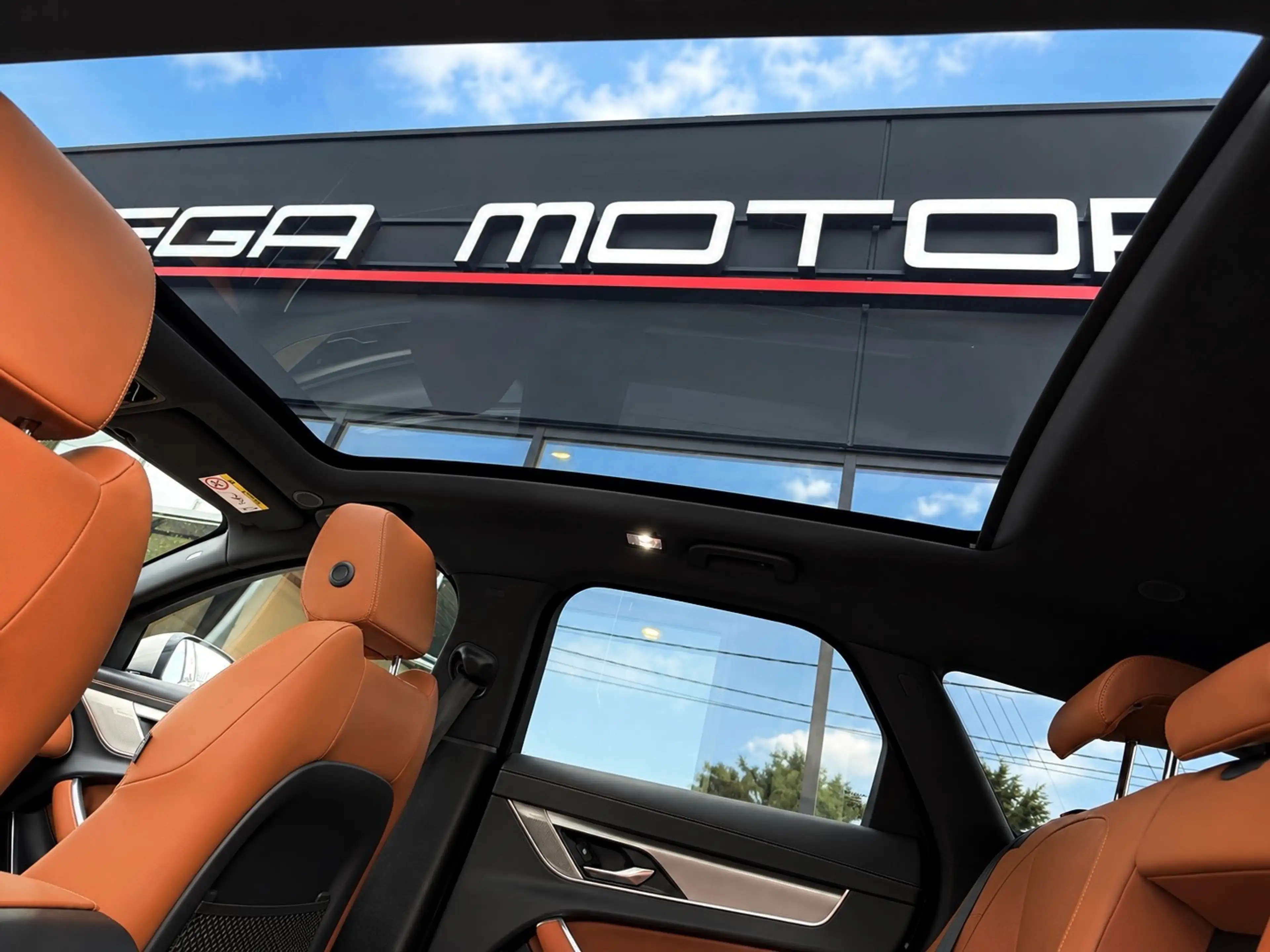 Jaguar XF 2.0 D200 !! R-DYNAMiC !! BLACK EDiTiON !! FULL FULL OPTS !! — photo 12