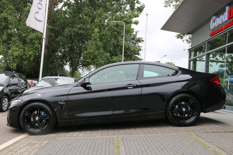BMW 420 4-serie Coupé 420i Centennial High Executive — photo 5
