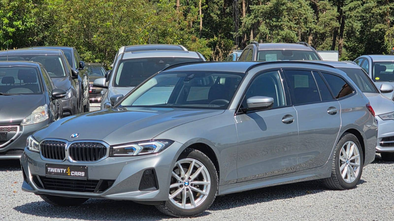 BMW 318 Nieuw Model Benzine Automaat Groot Scherm Head-Up