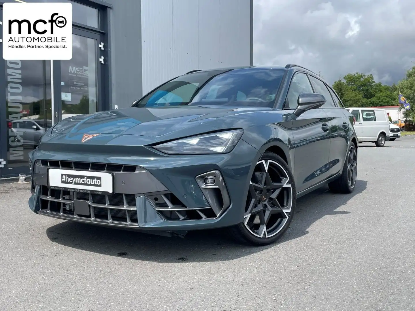 CUPRA Leon Sportstourer 2.0 TSI 4Drive VZ *19Zoll*DDC* Blue - 1
