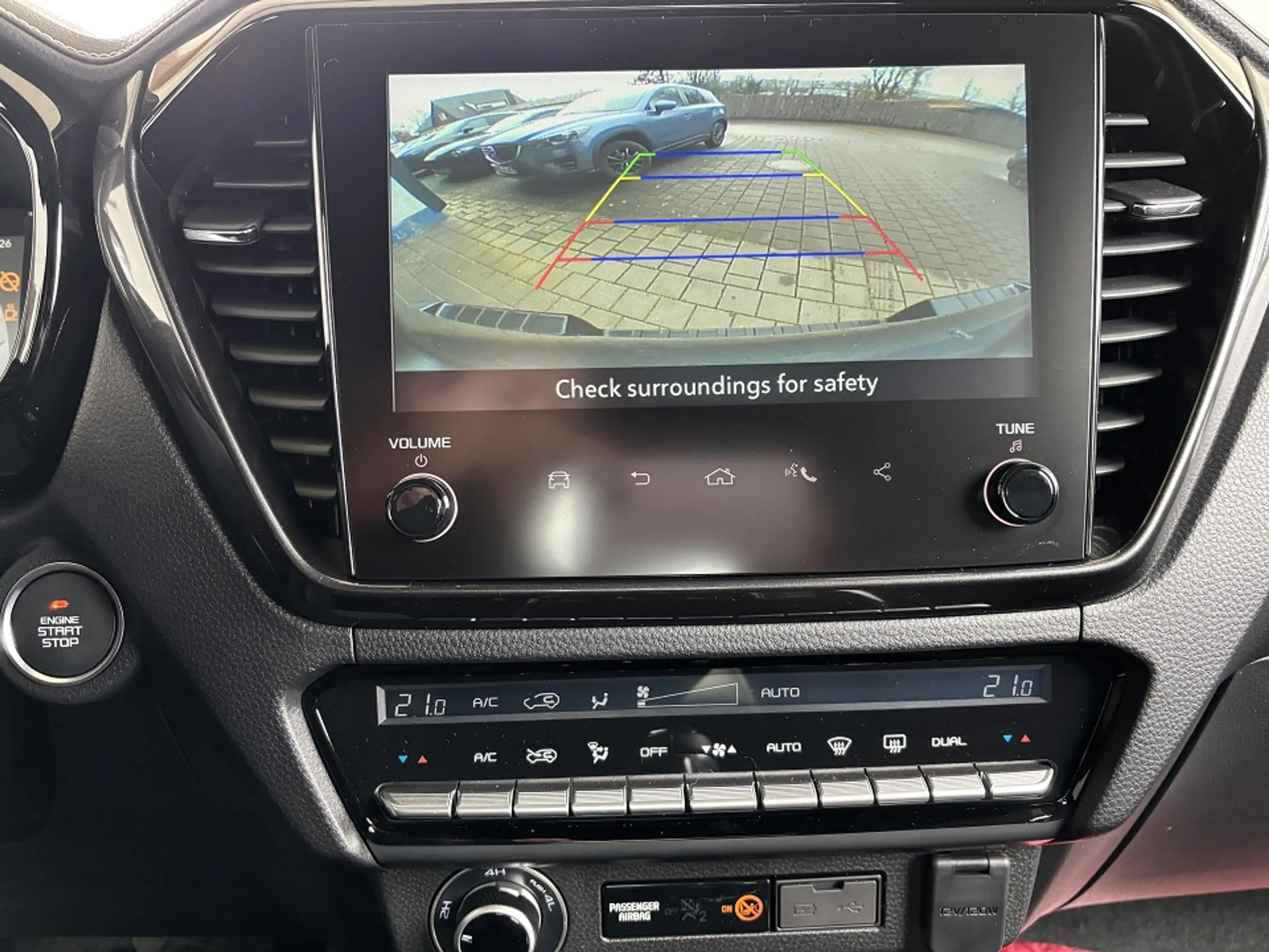 Isuzu D-Max Double Cab 4x4 AHK V-Cross A/T — photo 12