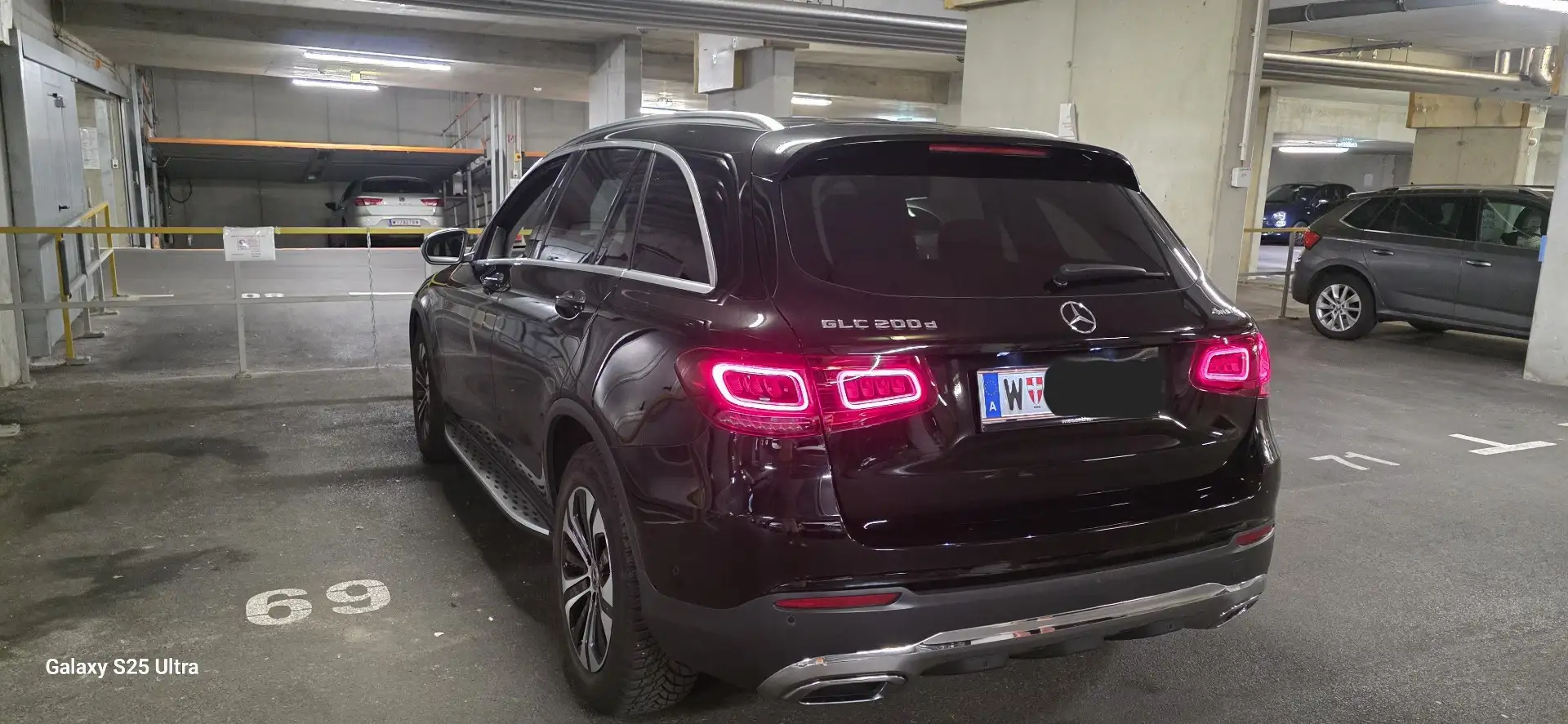 Mercedes-Benz GLC 200 d 4Matic 9G-TRONIC Schwarz - 1