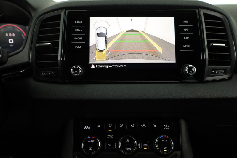 Skoda Karoq Sportline 1.5 TSI DSG Sportline, AHK, Navi, Mat... — photo 6