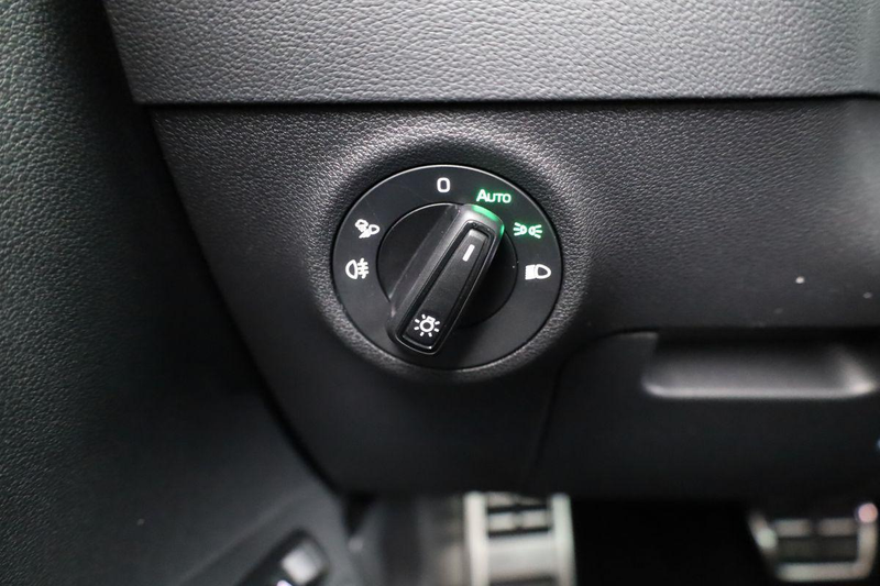 Skoda Karoq Sportline 1.5 TSI DSG Sportline, AHK, Navi, Mat... — photo 8