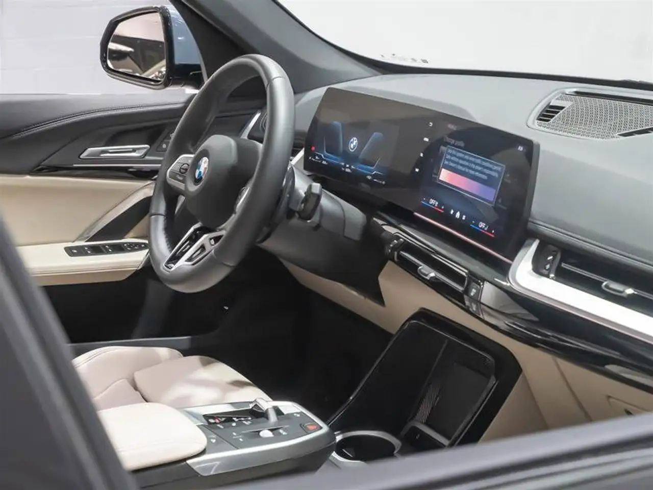 BMW X1 снимка BMW X1