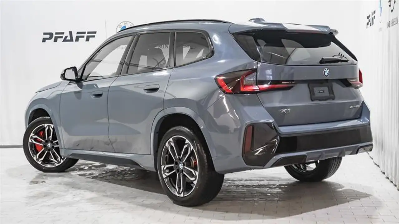 BMW X1 снимка BMW X1