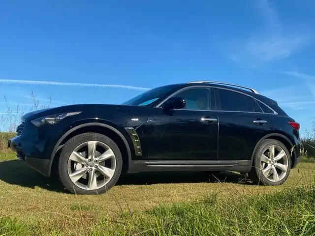 Infiniti QX70 FX 3.7 V6 S awd auto