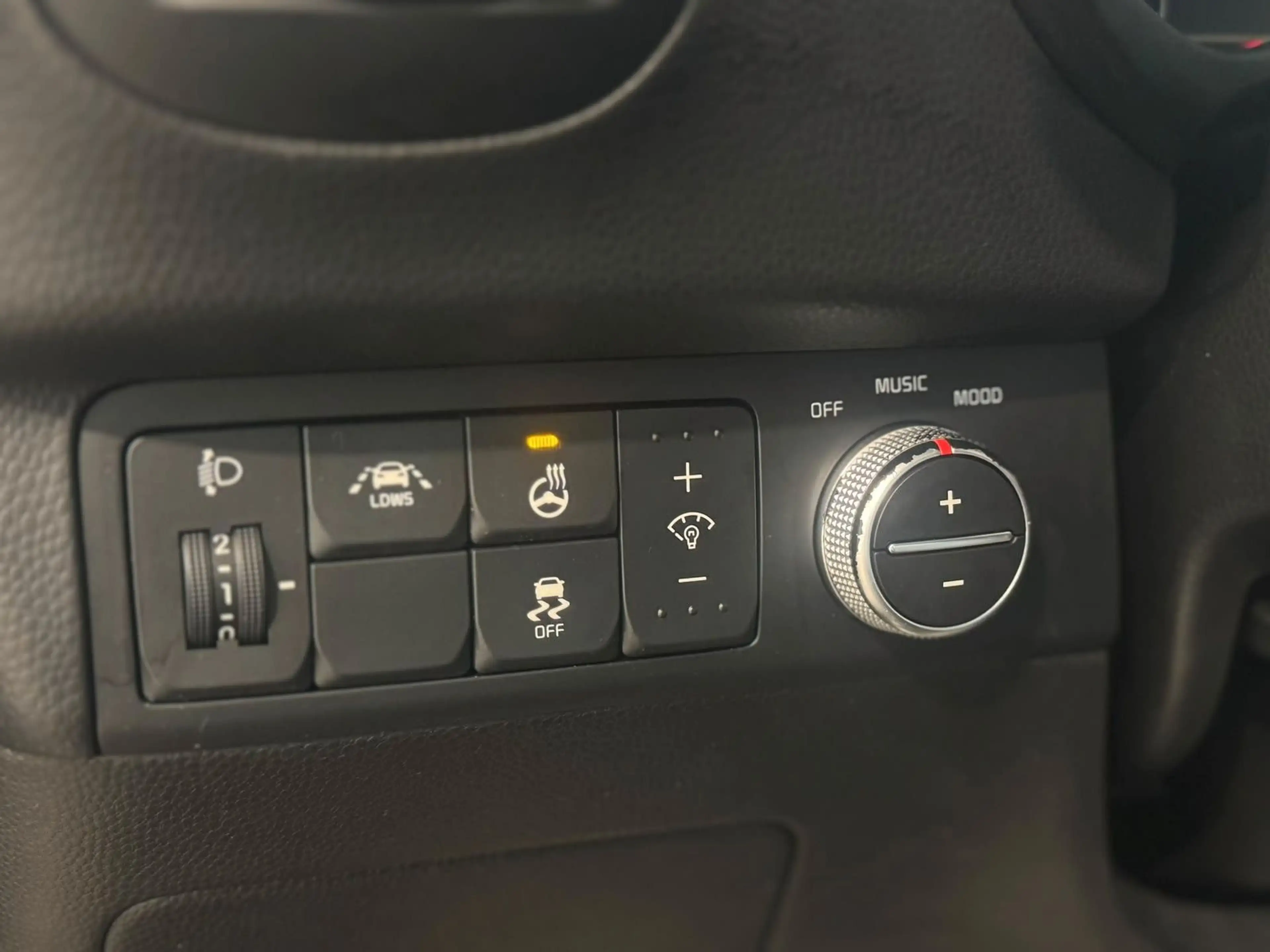 Kia Soul SOUL SPIRIT LEDER NAVI XENO PANO AHK 2HD — photo 15