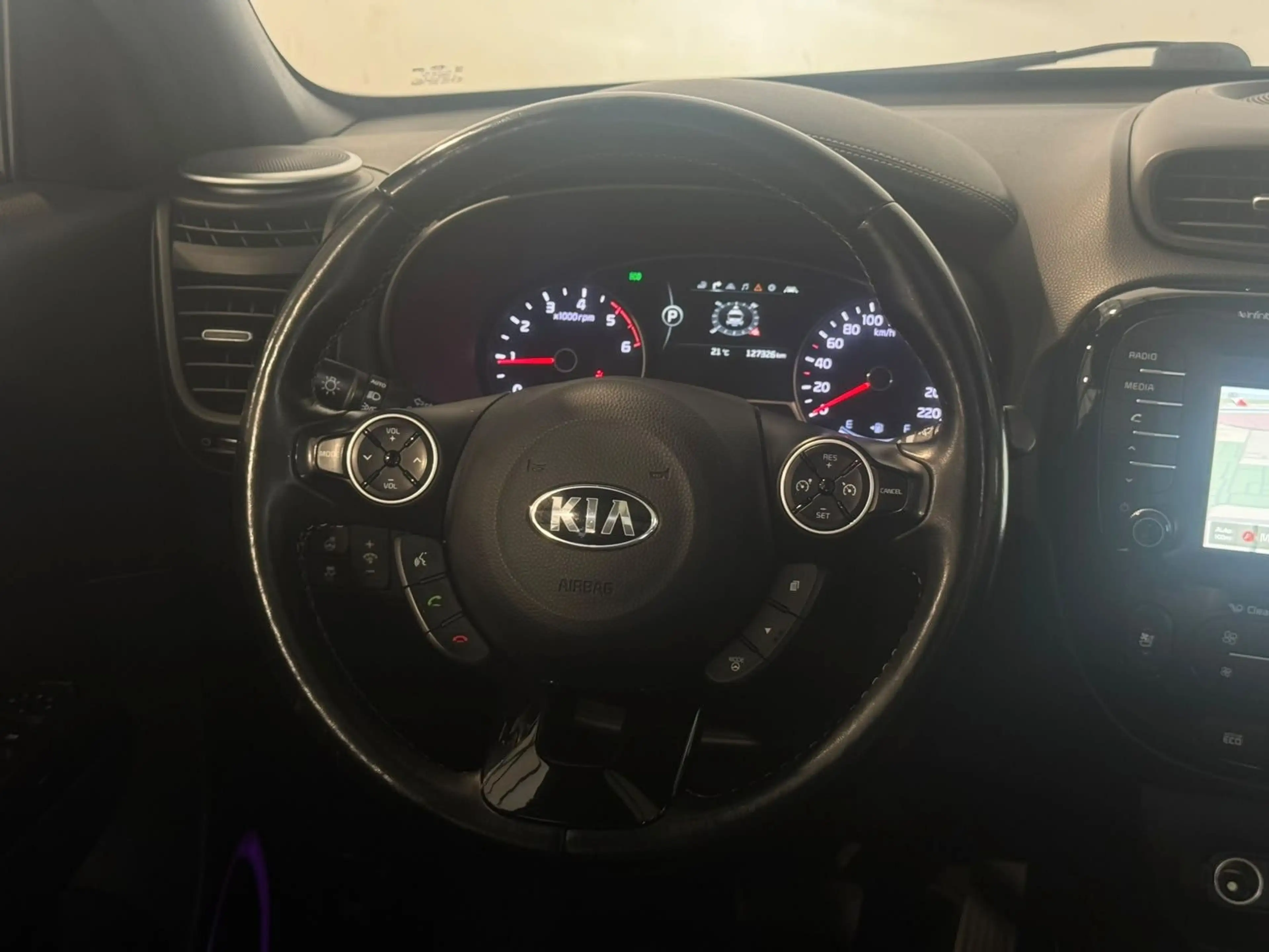 Kia Soul SOUL SPIRIT LEDER NAVI XENO PANO AHK 2HD — photo 12