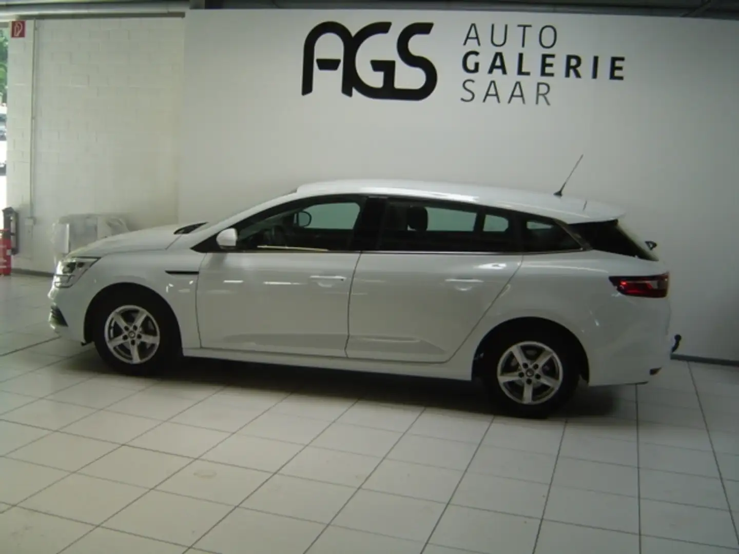 Renault Megane IV Grandtour Life 1.3 TCe 115 EU6d-T Temp Berganfa White - 2