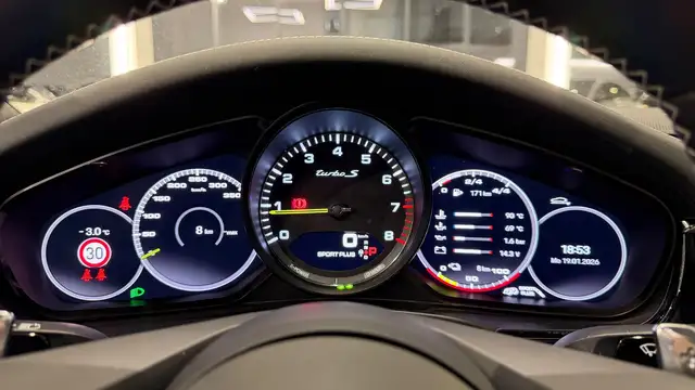 Porsche Panamera Turbo S E-Hybrid PHEV Aut. Ansicht 18