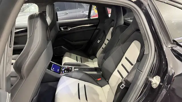 Porsche Panamera Turbo S E-Hybrid PHEV Aut. Ansicht 25