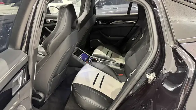 Porsche Panamera Turbo S E-Hybrid PHEV Aut. Ansicht 26