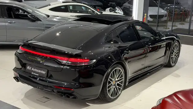 Porsche Panamera Turbo S E-Hybrid PHEV Aut. Ansicht 12