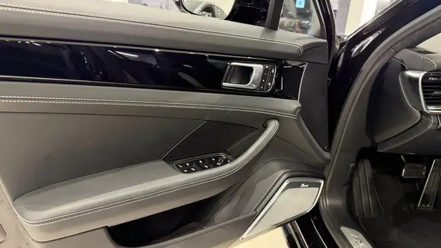 Porsche Panamera Turbo S E-Hybrid PHEV Aut. Ansicht 23
