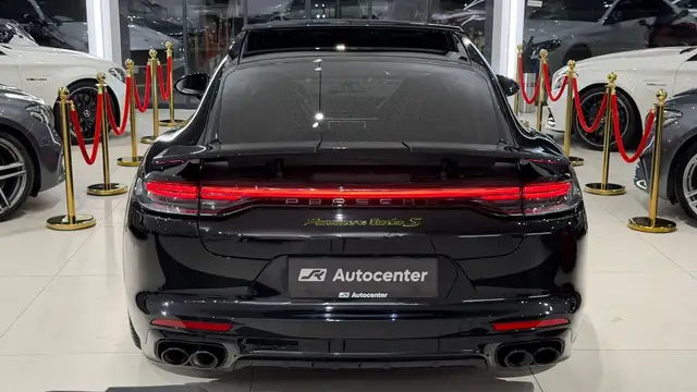 Porsche Panamera Turbo S E-Hybrid PHEV Aut. Ansicht 9