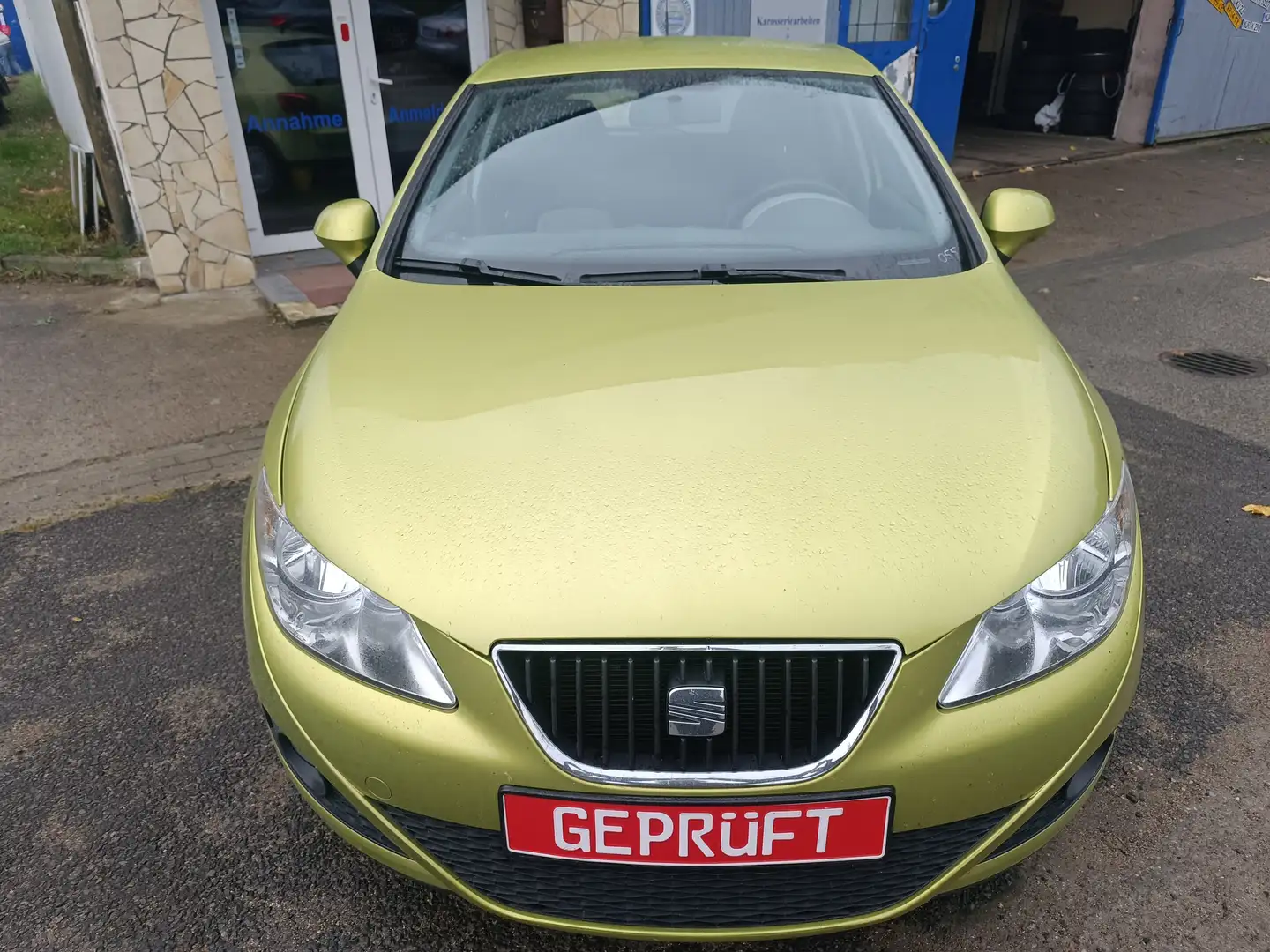 SEAT Ibiza Stylance / Style, WERKSTATTGEPRÜFTER PKW Grün - 2