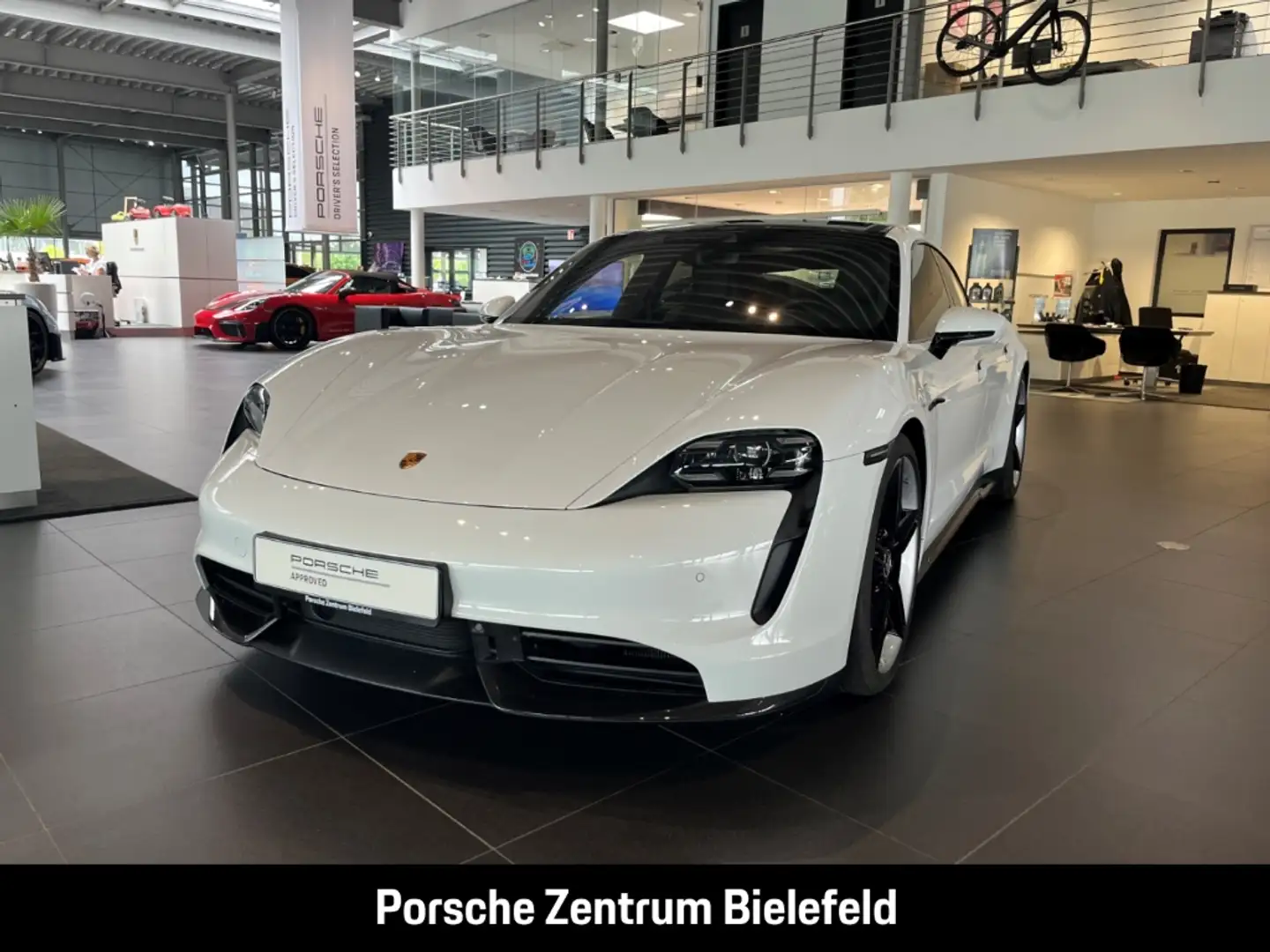Porsche Taycan Turbo S Burmester Panorama Luftfederung Weiß - 1