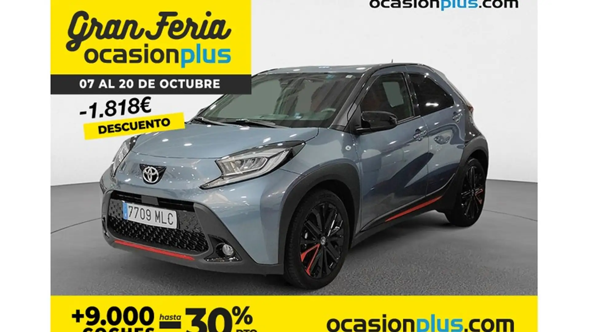 Toyota Aygo X Chic s-CVT Gris - 1