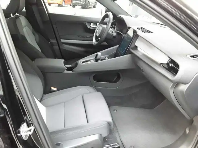 Polestar 2 view 8