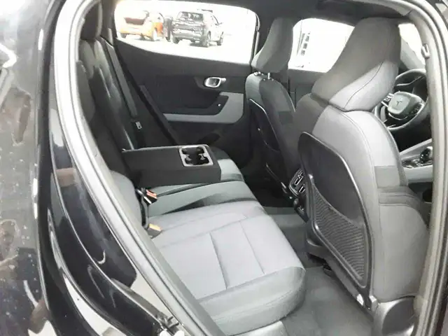Polestar 2 view 14