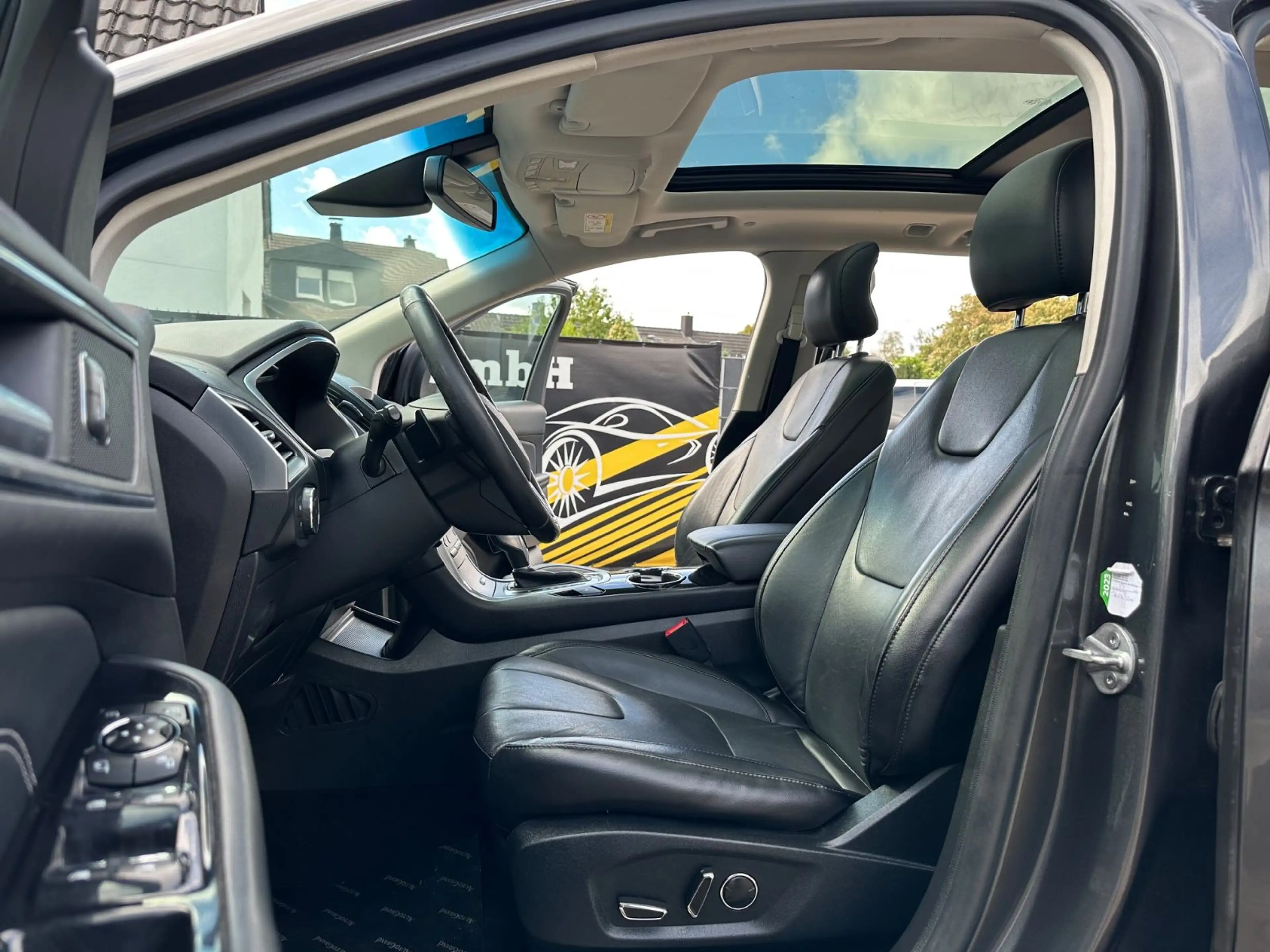 Ford Edge Titanium 4x4*Pano*Leder*Assist*LED*AHK*TÜV* — photo 12