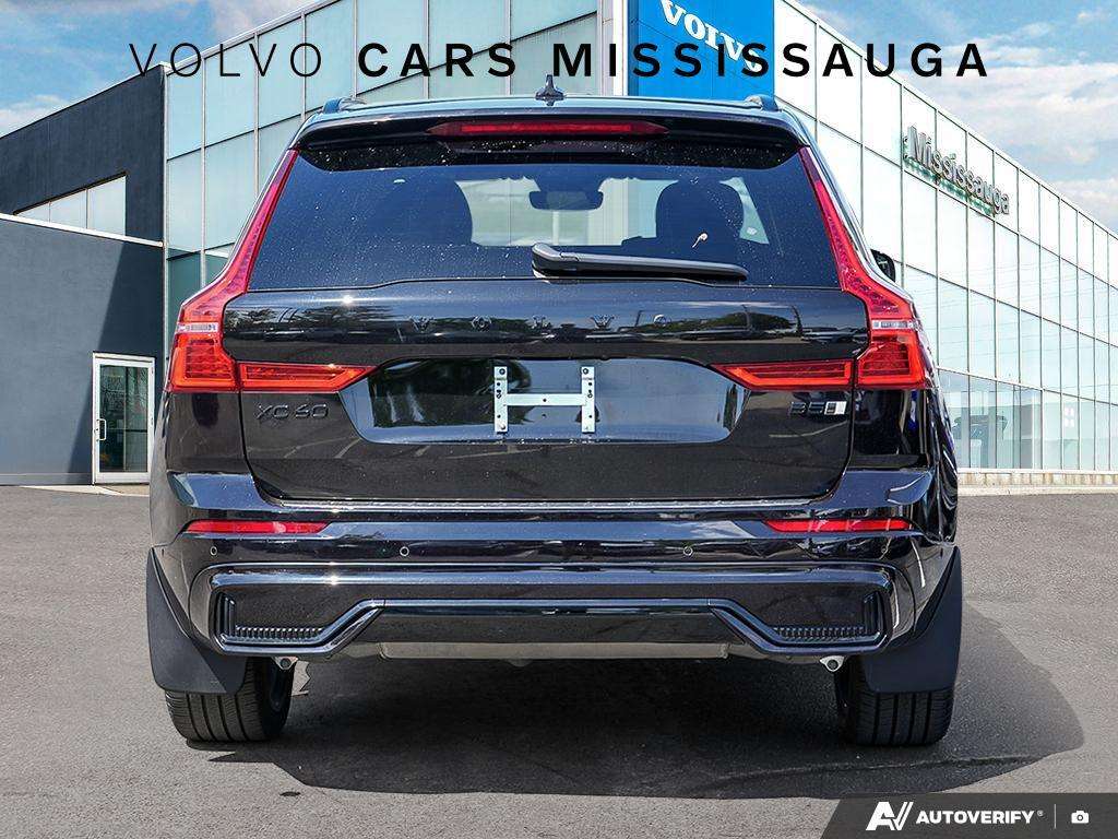 2024 Volvo XC60 B5 AWD Ultimate Black Edition — снимка 1
