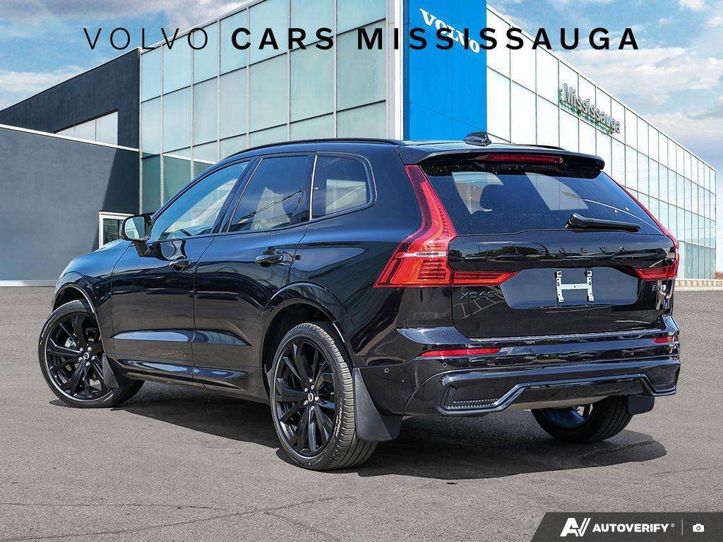 2024 Volvo XC60 B5 AWD Ultimate Black Edition — снимка 1