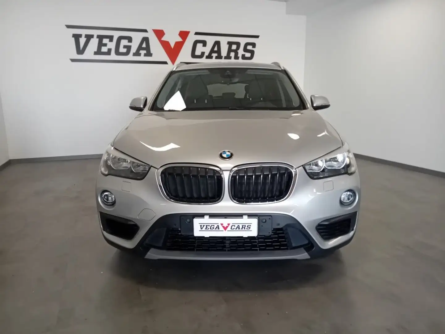 BMW X1 sDrive Advantage OTTIME CONDIZIONI!!! Gris - 2