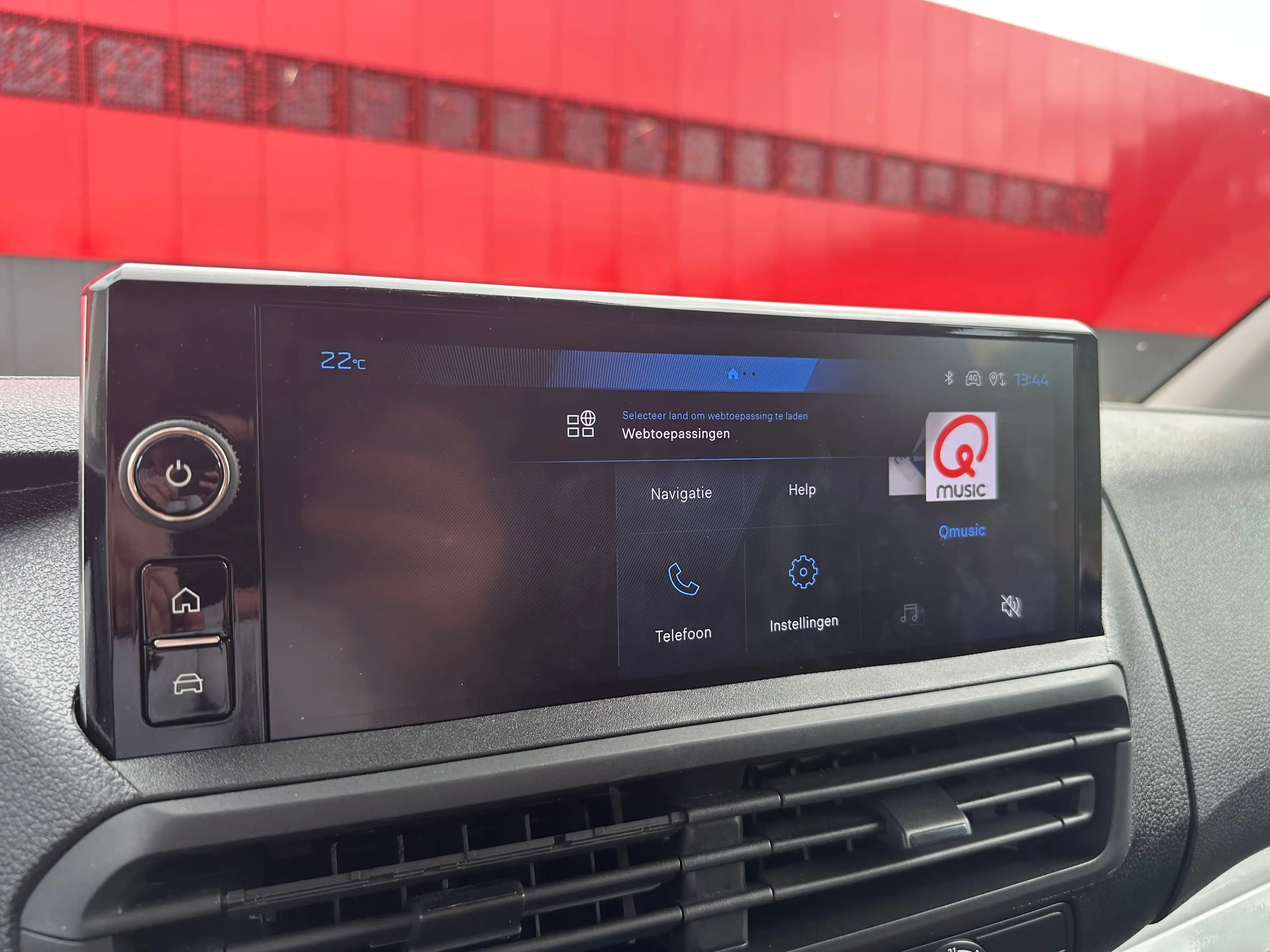 Peugeot e-Expert EV L2 75 kWh — photo 8