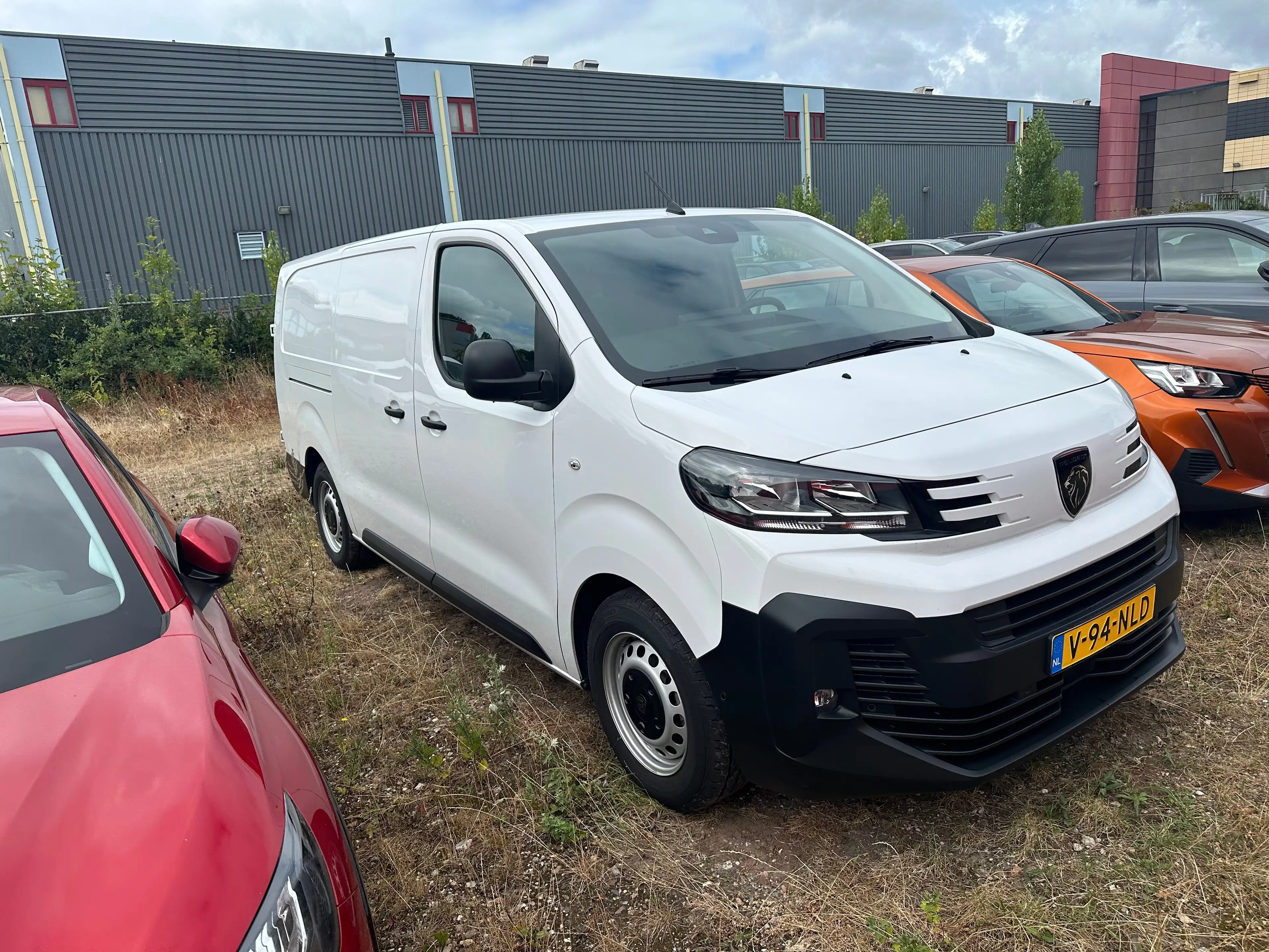 Peugeot e-Expert EV L2 75 kWh — photo 5