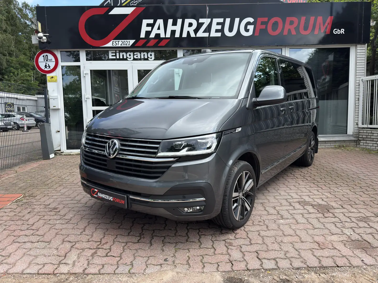 Volkswagen T6 Multivan .1 DSG *STHZG*Comfortline 2x Schiebetür Šedá - 1