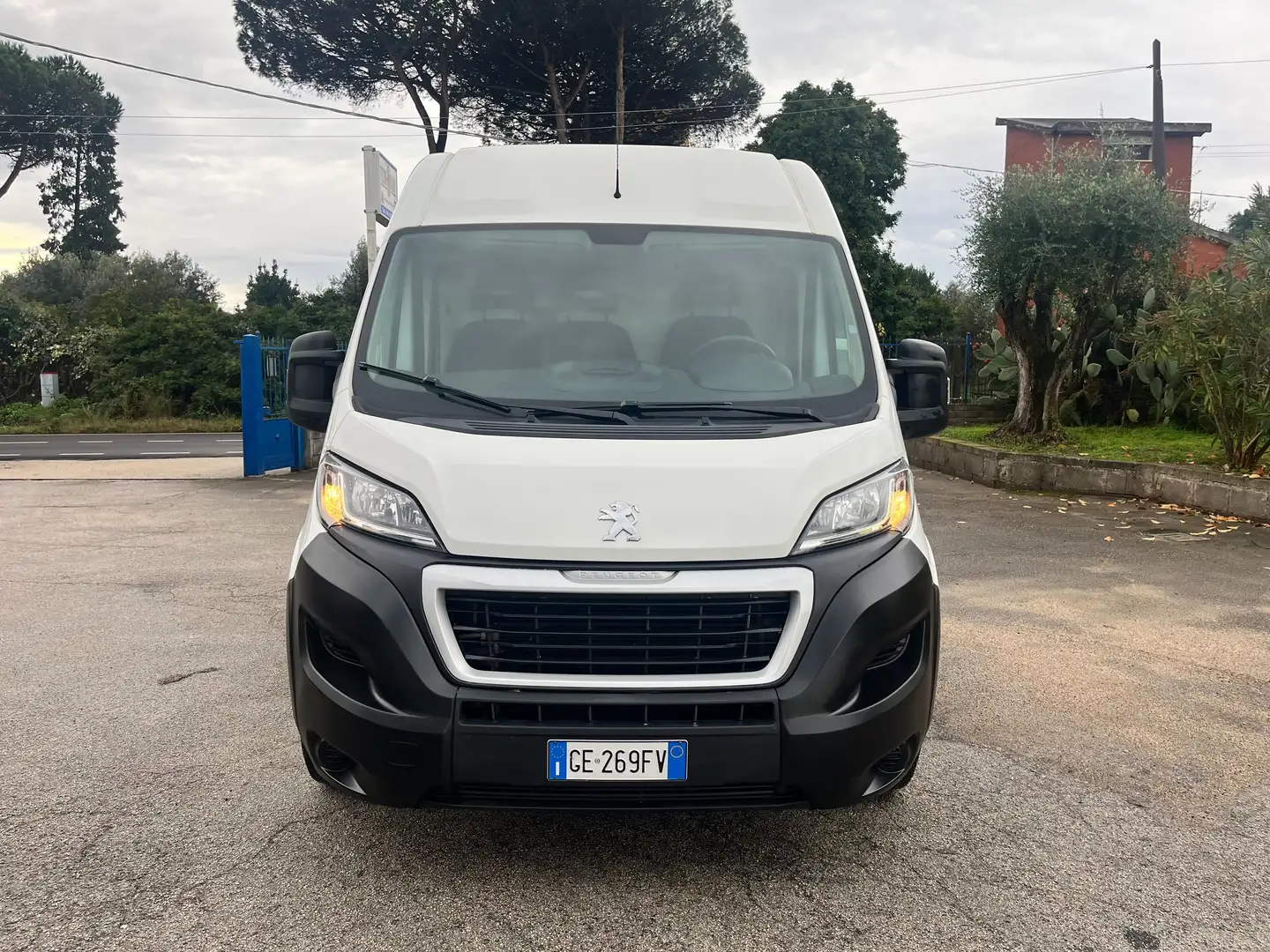Peugeot Boxer BOXER 335 L2H2 2.2 BlueHDi 140cv S&S Bianco - 2