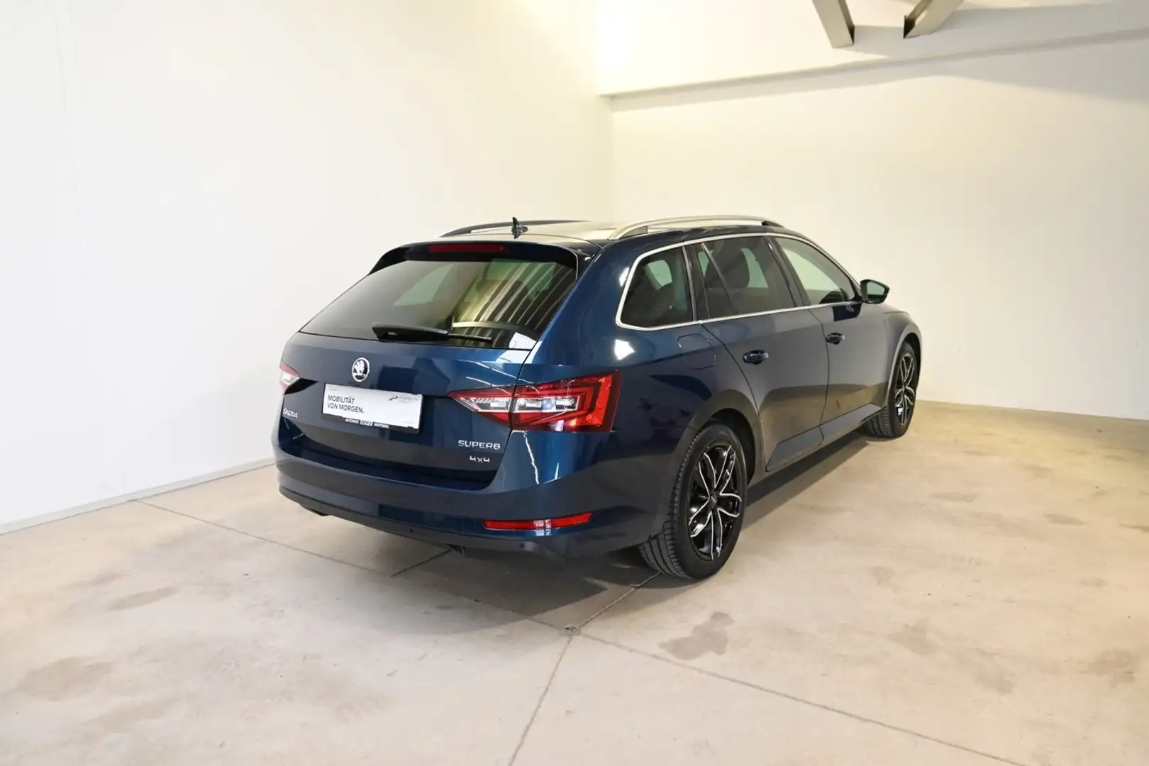 Skoda Superb 4x4 Style TDI SCR DSG Blau - 2