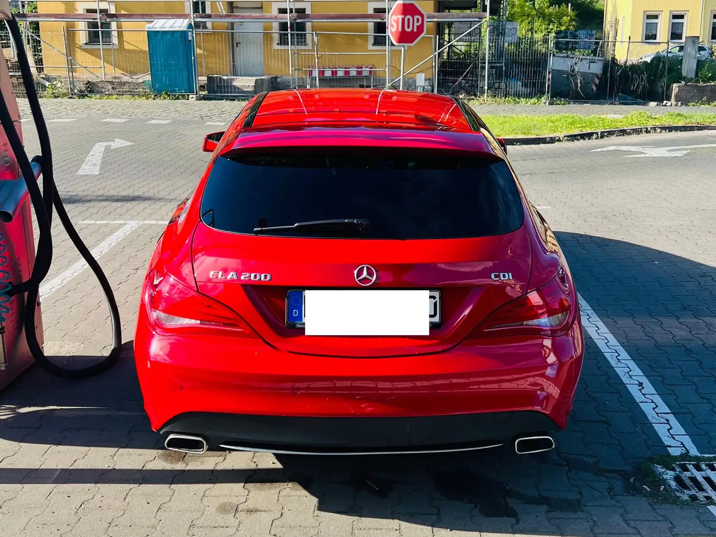 Mercedes-Benz CLA 200 CLA Shooting Brake Diesel Shooting Brake (CDI) d 7 Red - 2