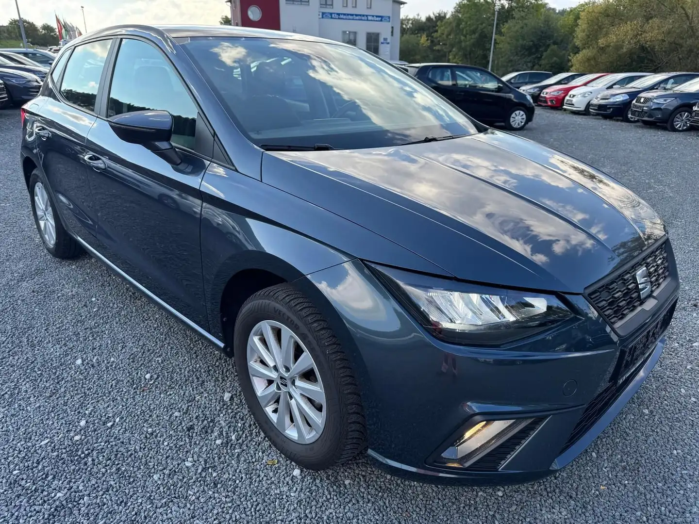 SEAT Ibiza 1.0 TSI *STYLE*PDChi*LANE-ASSIST*NAVI*LED* Gris - 1