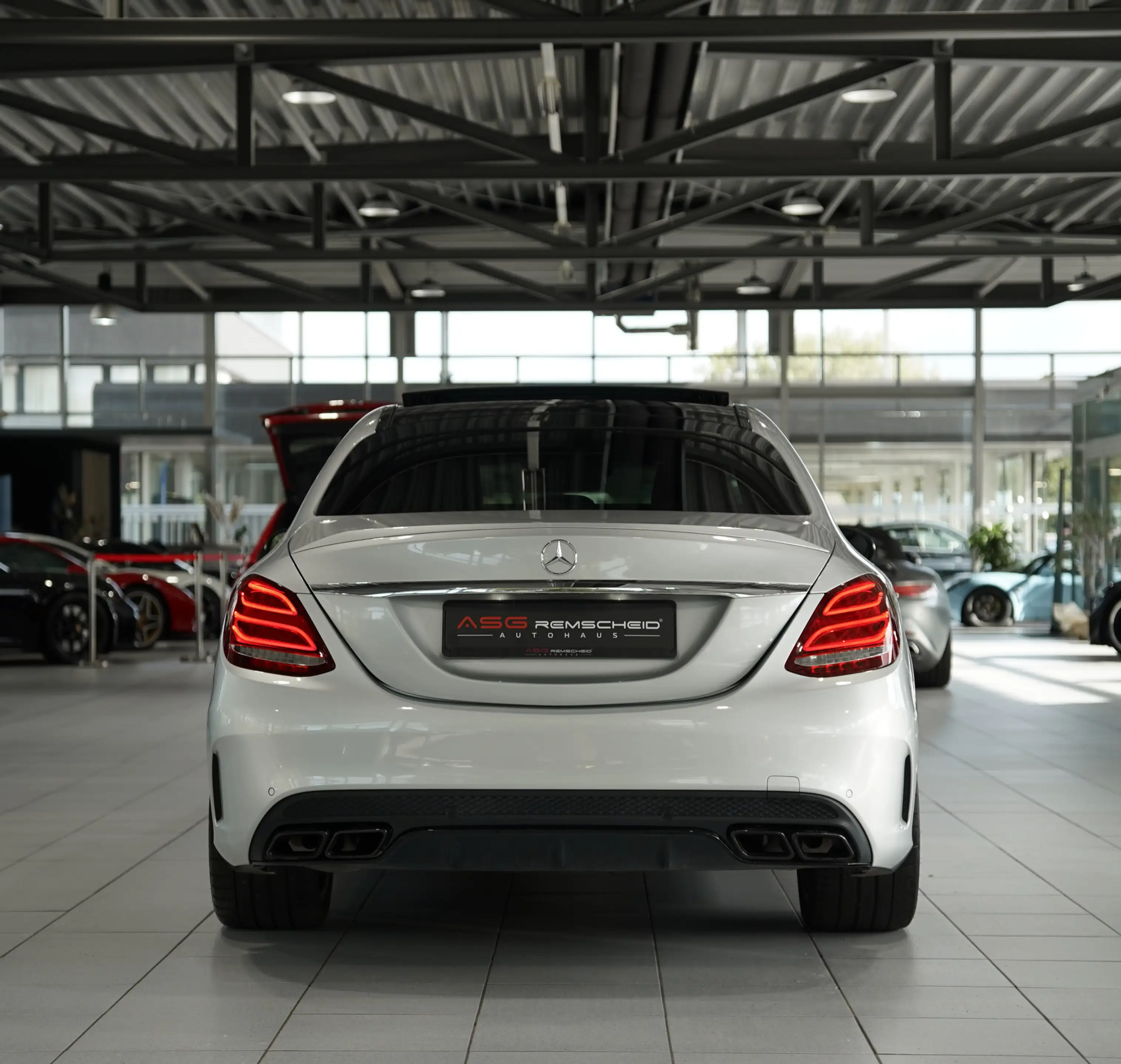Mercedes-Benz C 63 AMG Limousine 2.H *BURM*Perf-AGA*Pano*Night — photo 8