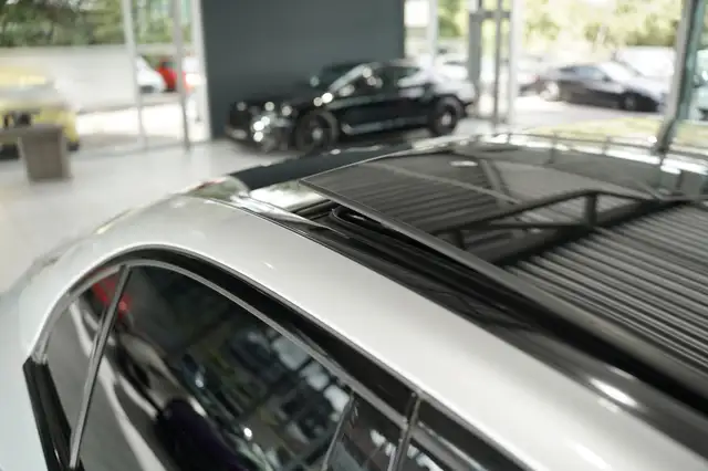 Mercedes-Benz C-Class view 14
