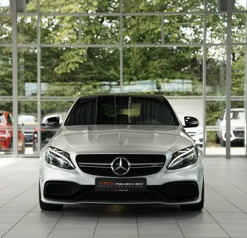 Mercedes-Benz C-Class view 3