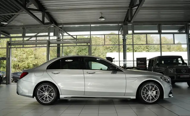 Mercedes-Benz C-Class view 6