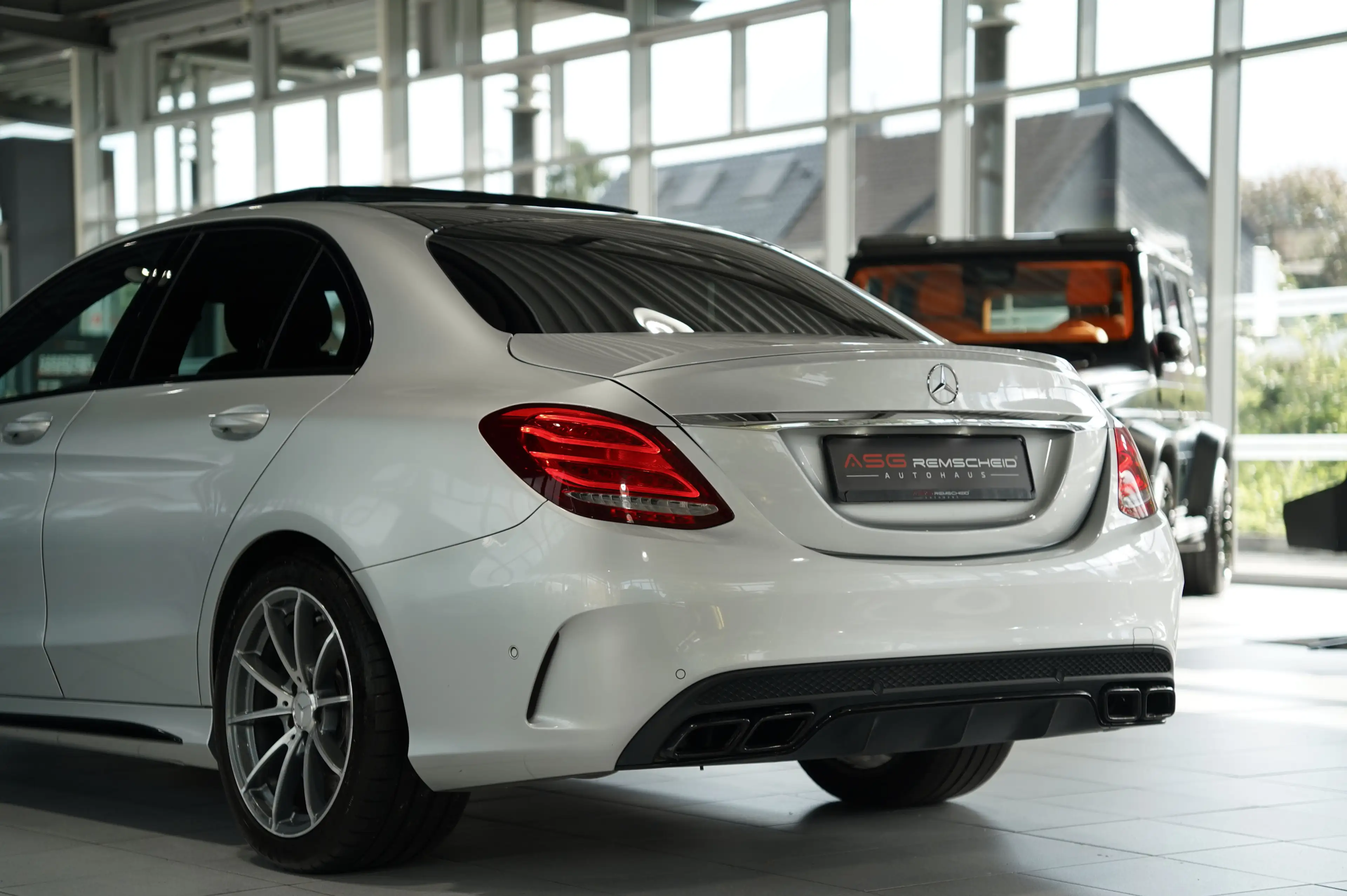 Mercedes-Benz C 63 AMG Limousine 2.H *BURM*Perf-AGA*Pano*Night — photo 15