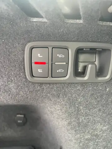 Audi RSQ8 view 11