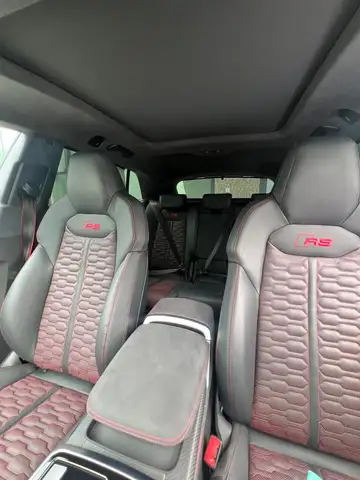 Audi RSQ8 view 6