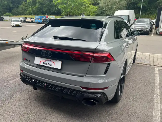 Audi RSQ8 view 12